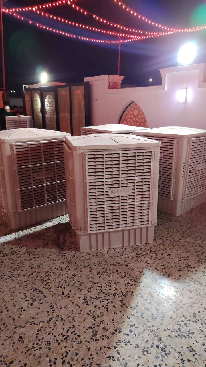 اربع قطع من البردات 
للتواصل 
***********

الموديل
23HC

طاقة الإدخال
2000 واط

الجهد/التردد

220 فولت/50 هرتز

أقصى تدفق للهواء

23000 متر مكعب/ساعة

الضوضاء

أقل من 75 ديسيبل

التيار

7.5 أمبير

صنع في الصين
