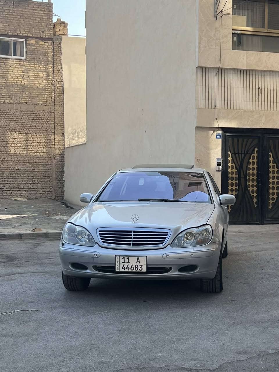 اللي يدور جديد هذا الجديد وارد اليابان
مارسدس غواصه S500 موديل 2001

رقم بغداد ب اسمي 
فووول مواصفات 
تبريد ثلاث قطع + تبريد ادامه كامله 
كروز سرعه 
سلايد روف 
زراك لايت امامي 
شاشه معلومات بلاديه مارسدس 
مرايا قلاب مع ذاكره  
سيدي جينجر 12 قرص +بلوتوث+كاسيت 
اناره ترحيب  
شاشه اعطال لكل معلومات السياره 
داخل vib ملكي 
مري شفط + قلاب مع البك 
نظام صوت شركه مارسدس البلادي 
لايت زنون  
3 وضعيات قياده + قفل معدل السرعه ع السرعه الي تريد تخليها 
برده كهرباء خلفيه 
اربع جوبلسات صعود ونزول 
بيبان وجنطه شفط 
كشنات كهرباء وتدفئه مع ذاكره كشنات 4 وضعيات 
تحكم ستيرن كامل + ستيرن كهرباء 
تخم تاير جديد 
كلشي بيها بلادي وشغال ع وضع الشركه
قطعتين كلير خارج العراق مابيها صبغ هنا بدون قطره معجون 
مكان السياره واسط 
للاستفسار ***********

السعر: 145
