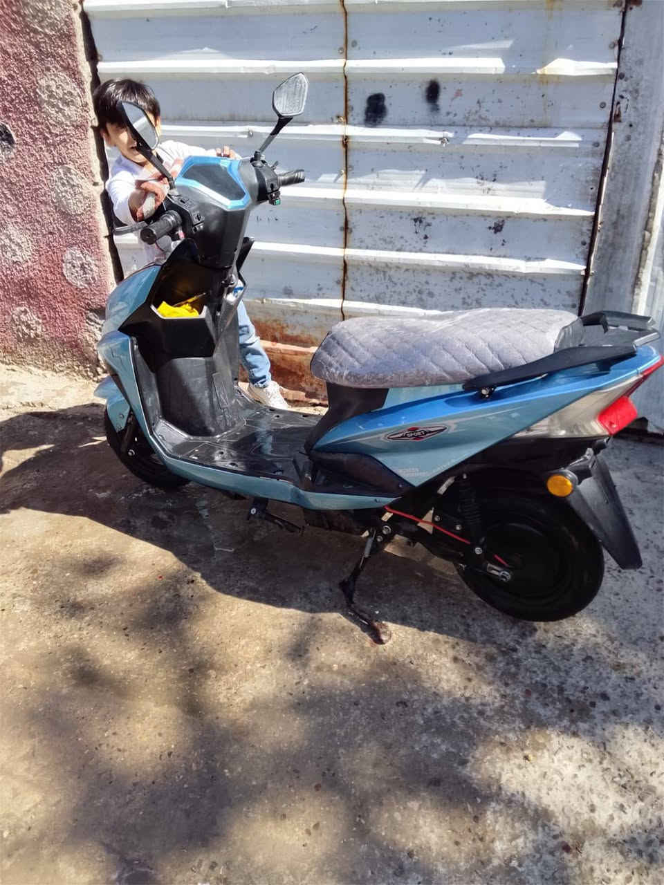 دراجه شحن للبيع سعر 600 ما متواجد فيس الدرجه مال ولد راح اخلي رقمه او خابرو عليه هاذ الرقم
***********
عنوان رئاسة العبيدي شارع 20
