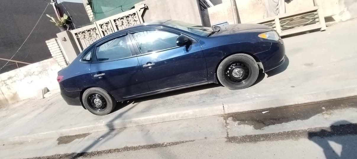 السلام عليكم النترا 2008 وارد امريكي ضربته قبق جنطه فقط مصبوغه حزام كير جديد محرك 2000 صدر جديد السياره مال جناي مناقصهه شي ***********
