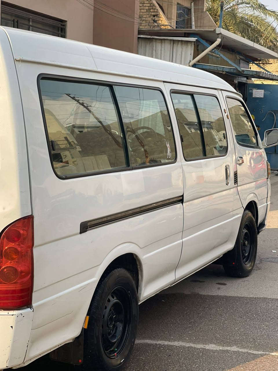 السلام عليكم جنبي 2014 كاملة من كلشي بسمي ومصفره رقم انكليزي سياره كلش حلوة بيها صبغ ربع الاخير وربع الجنطه السعر 85 وبيها مجال صدر جديد ومكينه وكير *********** مكانها البياع
