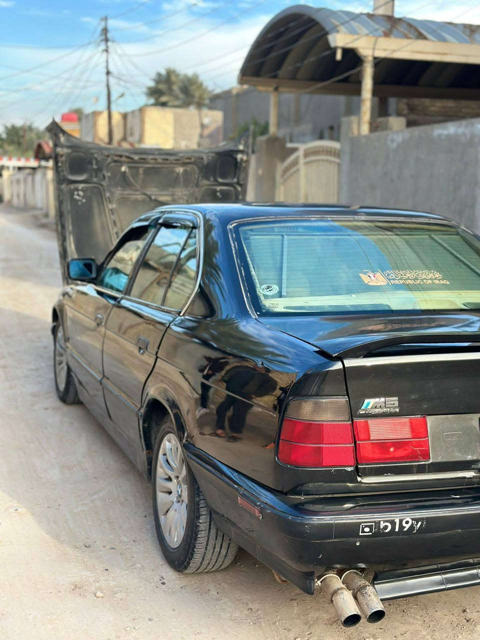 السلام عليكم بي ام 525 مكينه مسكر كير اوتو بجم عريض فتحه قماره  كشن جلد كهربائي تبريد شغال السياره مكانها الحلة مركز السعر 55 وبيها مجال التفاصيل اكثر الاتصال على رقم ***********
