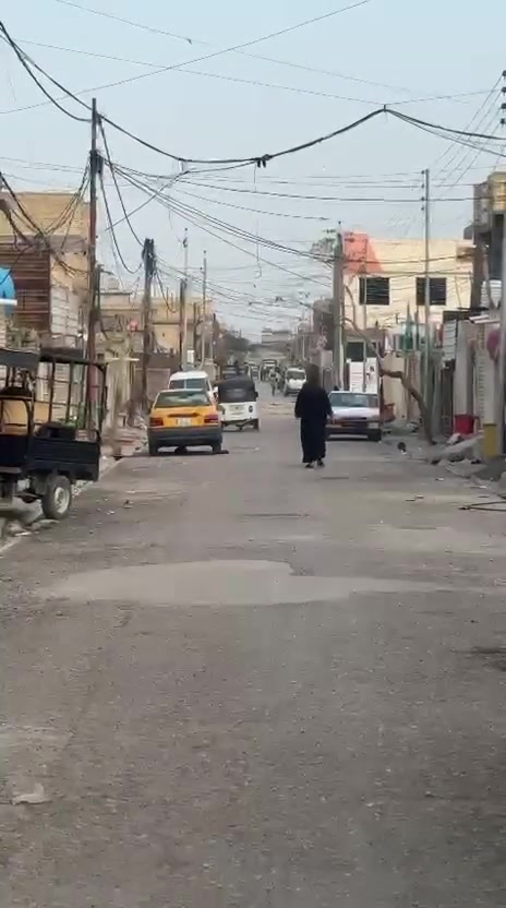 بيت للبيع الموقع حي طارق الوسط مقابيل كوفي الاقليم المساحه 90 متر مربع بناء نضيف جاهز من كلشي الشراي يتصل على هذا الرقم *********** والسعر اول تعليق في الفيديو مثبت
