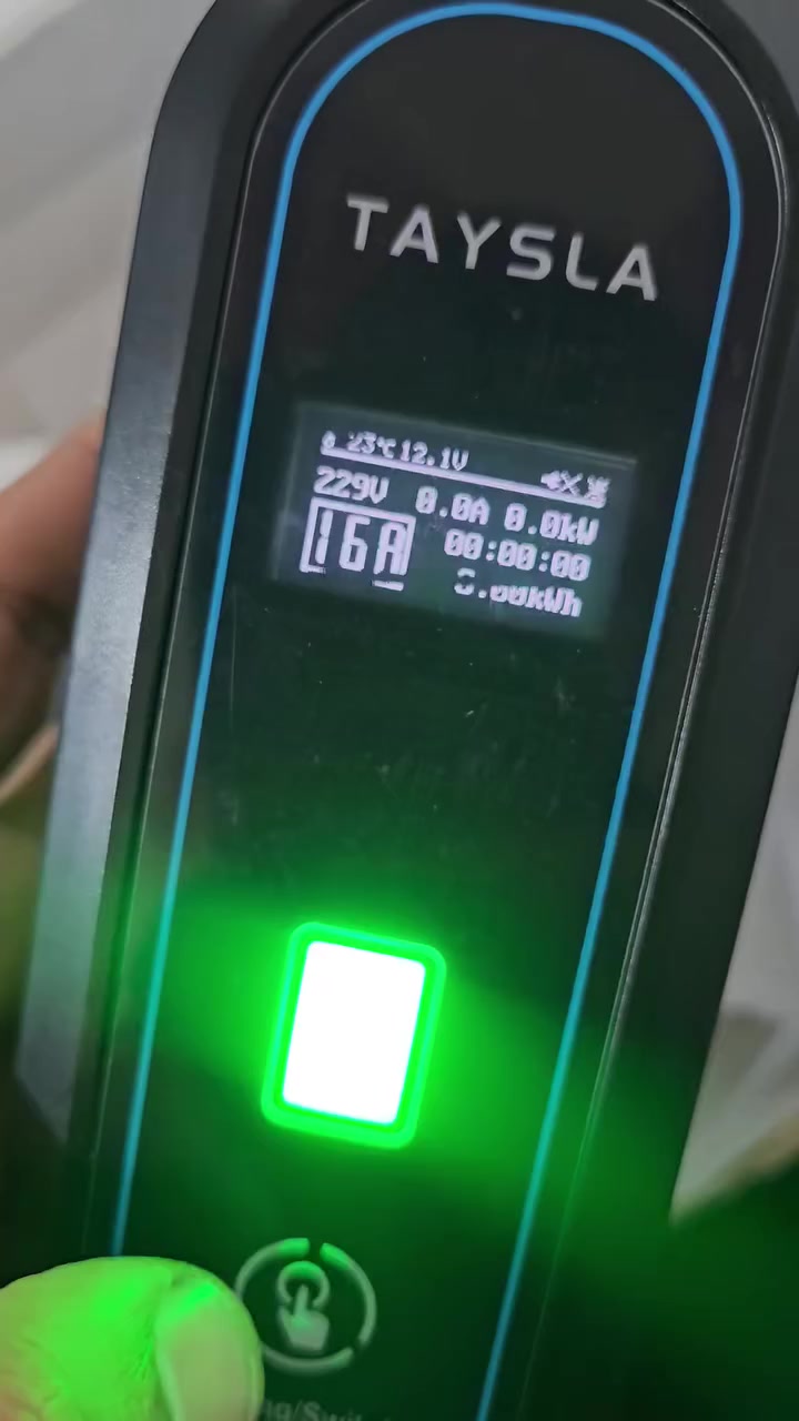 السلام عليكم اخوان عندي شاحنه مال تيسلا بهل شكل شغاله و جديدة غير مستخدمه التفيده يخلي سعره و بالعافيه
*********** اتصال او وتساب فقط
