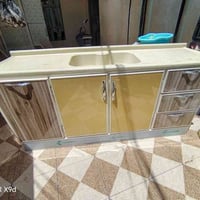 سنك مرمر مستعمل اخو الجديد تسكام طول مترين سعره ٢٥٠ بي مجال بسيط للاست...