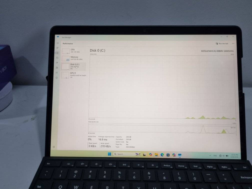 💻 للبيع: Microsoft Surface Pro 9 🚀

​🛠️ المواصفات الفنية:

​المعالج: Intel® Core™ i7-1255U (جيل ثاني عشر قوي وسريع)

​الذاكرة العشوائية (RAM): 16GB (لأداء سلس وتصفح التطبيقات الثقيلة معاً)

​التخزين (SSD): 256GB (سرعة فائقة في نقل البيانات وتشغيل الجهاز)

​الشاشة: شاشة لمس PixelSense™ بحجم 13 بوصة 

​الدقة: 2880 \times 1920 (ألوان فائقة الوضوح)

​معدل التحديث: 120Hz (سلاسة تامة في التصفح والتحريك)

​الأمان: كاميرا متطورة تدعم ميزة التعرف على الوجه (Windows Hello) لفتح قفل الجهاز بسرعة وأمان.

​البطارية: بسعة 47Wh بمعدل استخدام يومي يصل إلى 15 ساعة 🔋.

📥: لمعرفة السعر شاركنا بتعليق


**إذا كنت صاحب هذا الإعلان وتريد حذفه لأي سبب، رجاءا أرسل رسالة إلى الدعم الفني**