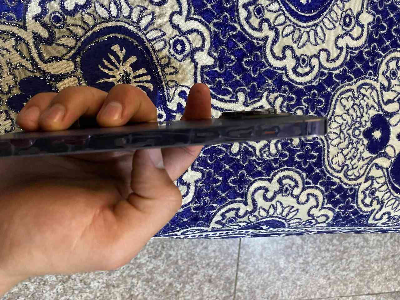 السلام عليكم 14 برو ماكس عربي شرق اوسط 3 AAA ذاكره256 بطاريه 84 باكيته وياه جديد الجهاز ونضيف 
سعره 850 الف قفل ***********
