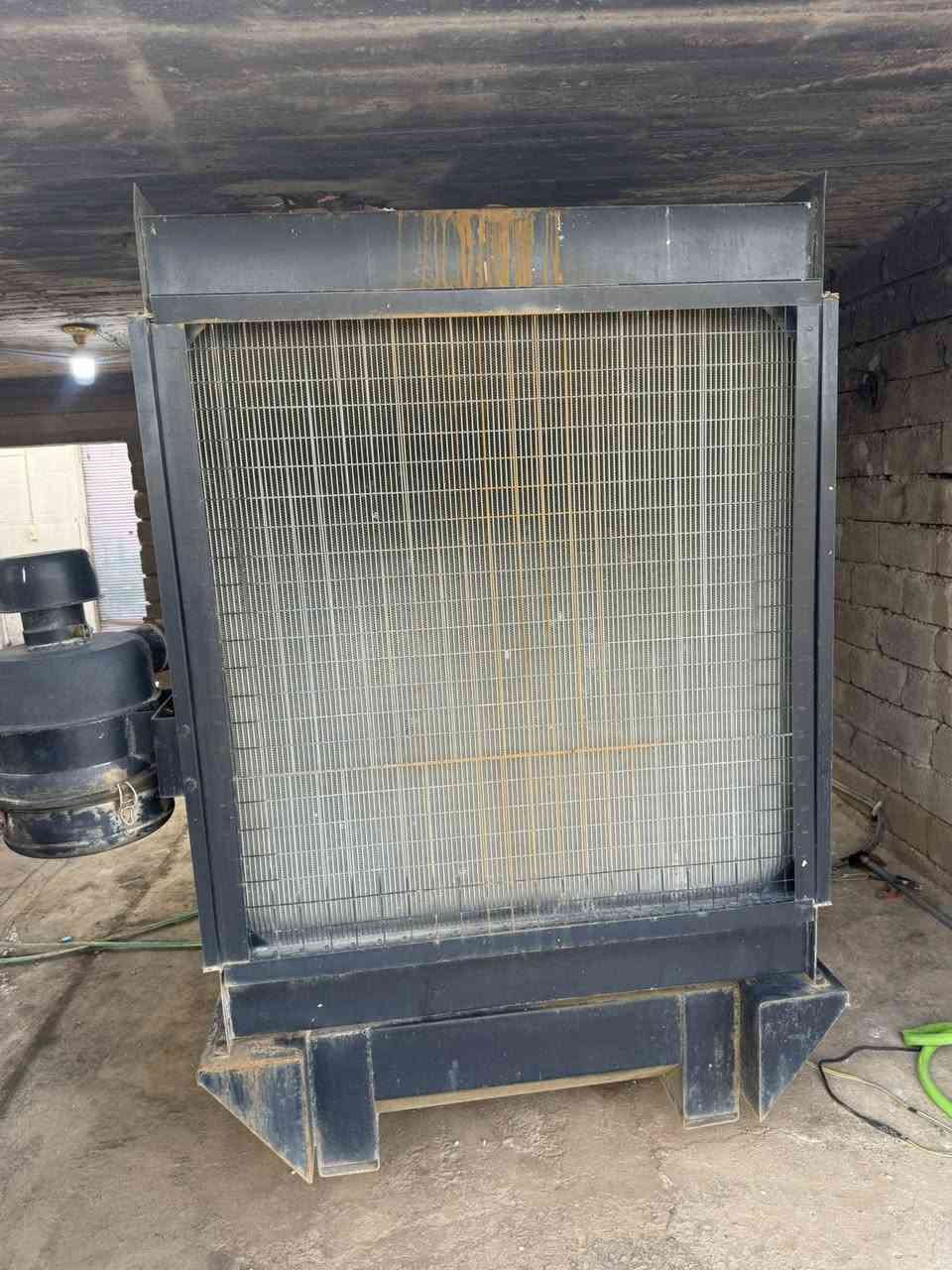 السلام عليكم مولدات للبيع سكانيا 150 كي في مشتغل اقل الشهر جديد لك. ومولد دويز ثلاثه بستم 30 كي في اخو الجديد ومربوطات كامل على الفحص والحمل. للبيع. التواصل ***********.
