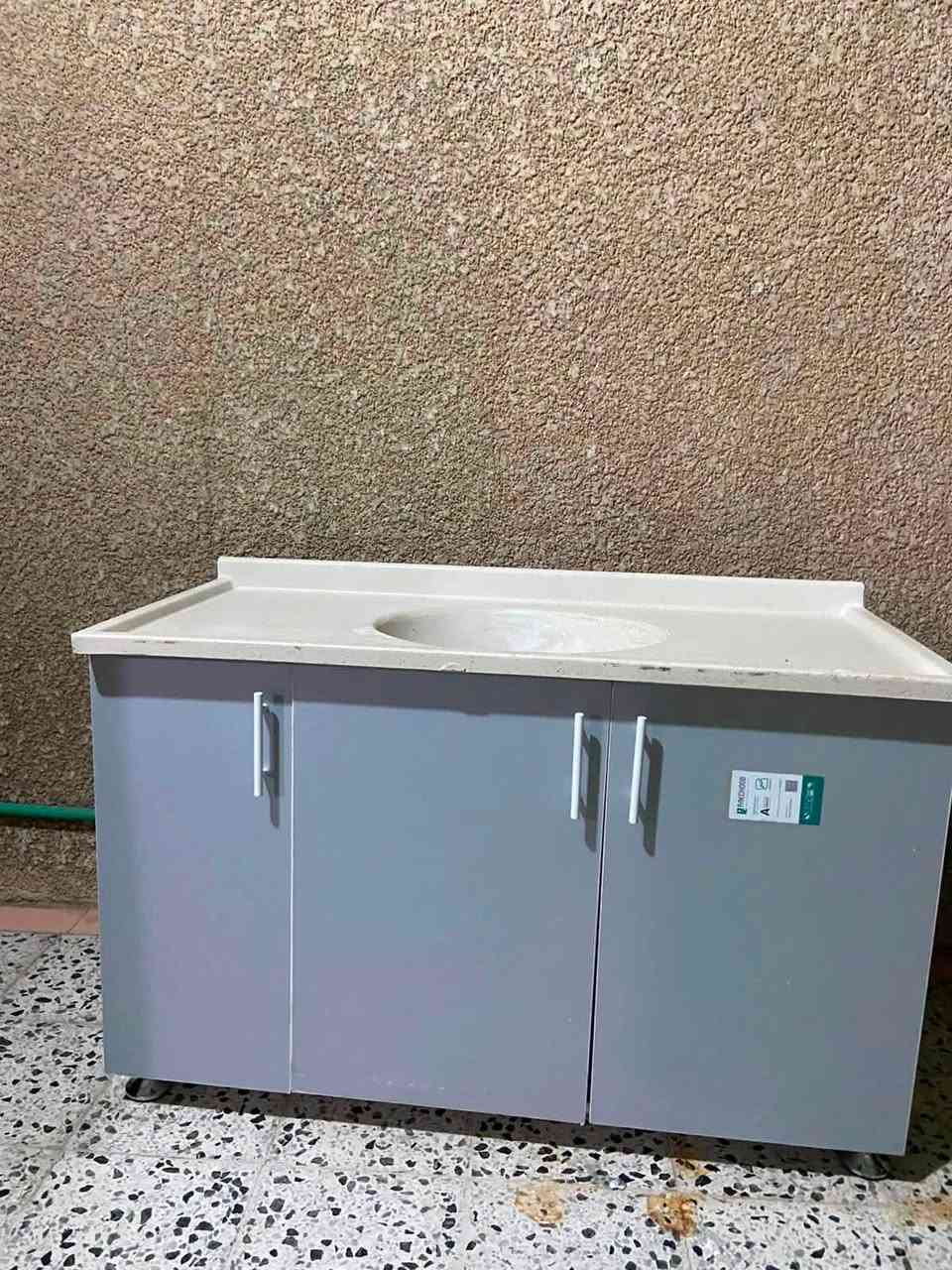 كاونتر3قطع (جديد غير مستخدم )mdf
مكاني فلوجه سعره 250بي مجال بسيط

***********
