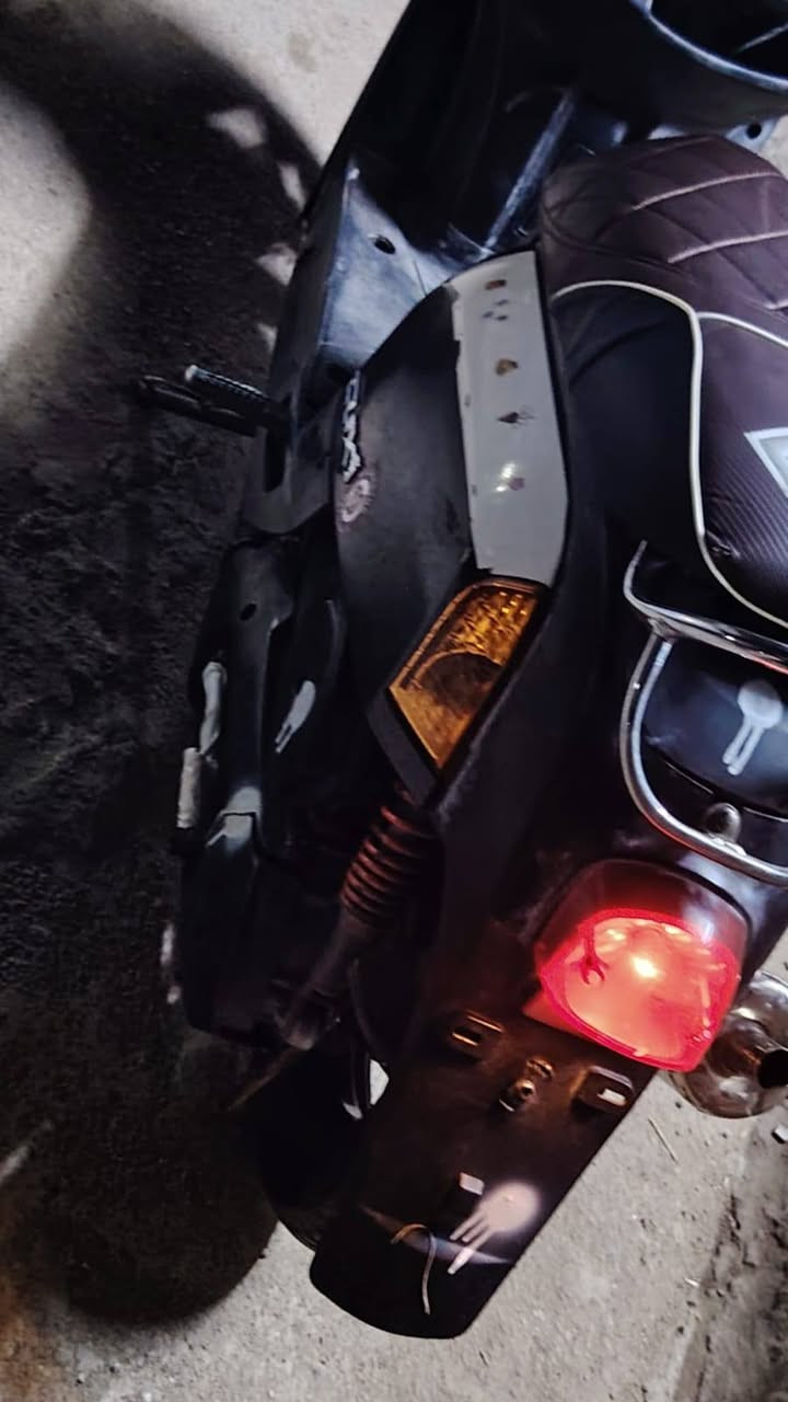 بغداد البياع
بغداد البياع بوليس كابريتر للبيع مستعجل عليها 
.دراجه خير من الله اي نقص مابيها كهربائيات كلها شغاله
الون اسود عارضها ب 500 بيها مجال حك الجيه 
مكاني بغداد البياع 
الرقم ***********
