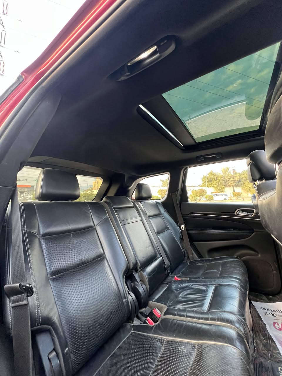 السلام عليكم 
جيب 2014 لمتد 
فول بانراما 
مكينه كير تبريد كفاله 
صدر كامل امامي خلفي جديد 
كاردنات ثنين جدد 
مشط ستيرن جديد 
رقم بغداد حولته انكليزي باسمي 
تحويل مباشر 
قبل سبوع سنويه ل 2031
السياره حادثها خلفي
وبيها كم قطع صبغ 
سعر 165 بيها مجال جدا قليل 
مكان السياره بغداد 
***********
