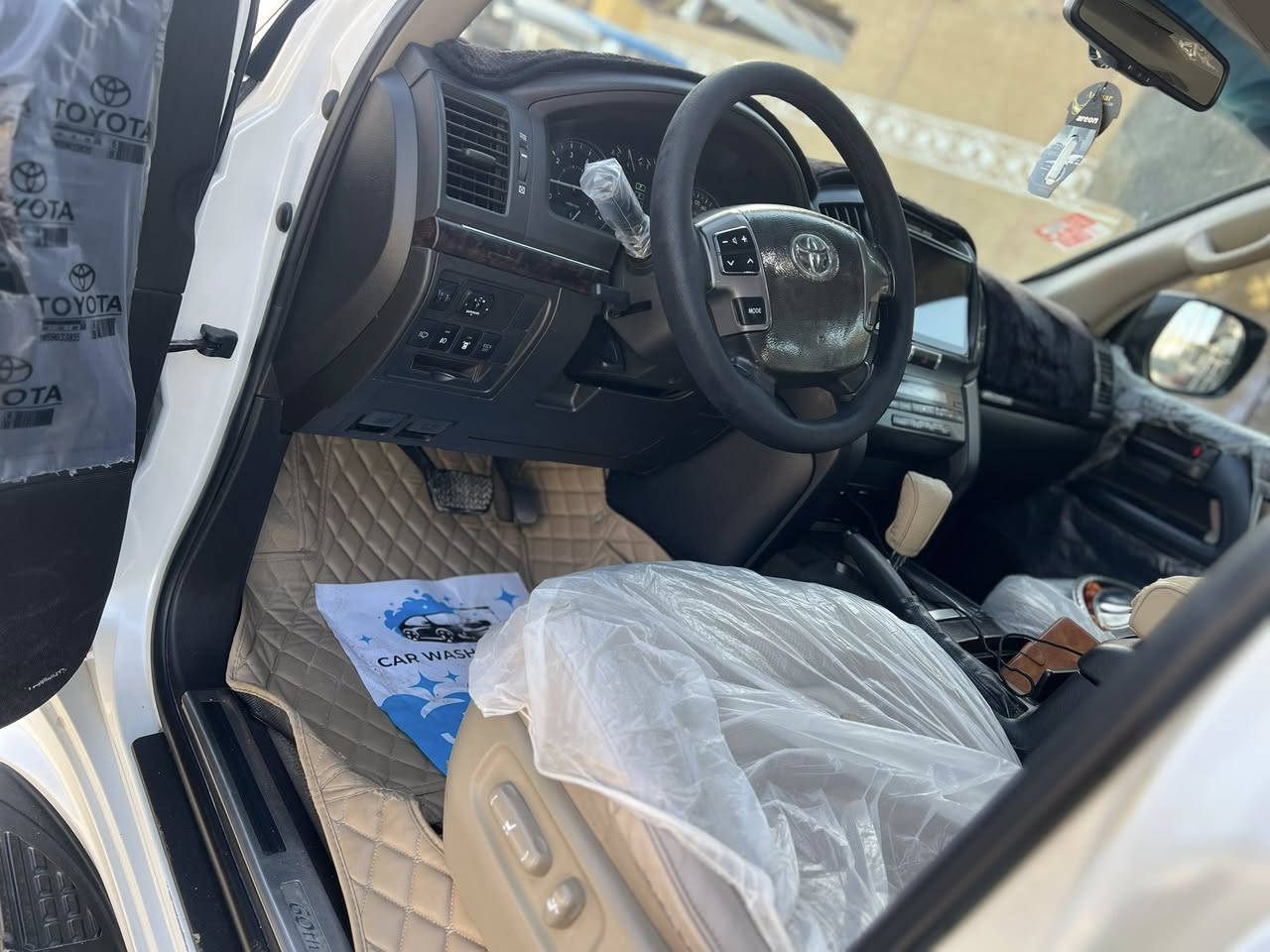 السلا عليكم لاندكروز موديل 11ستينيه سياره كفاله عامه سونار بل منشور كل نقص ما بيه مكان سياره لحصوه ابو غريب 
رقم سليمانيه بسمي *********** 
سعر 340 وبيه مجال
