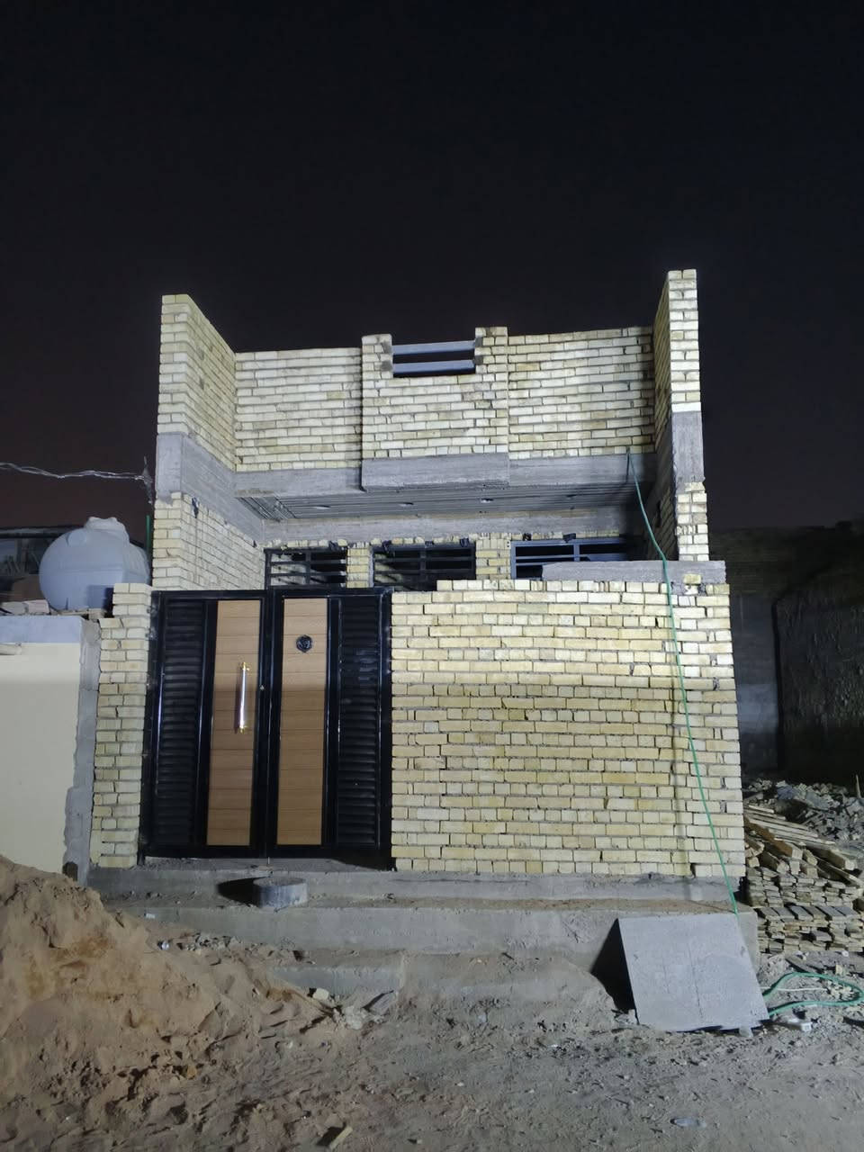 هيكل للبيع المساحه 100 متر سبع قصور شارع ابو علي ابصف شارع 20 أتريد هيج أتريد أصب السكف ***********
