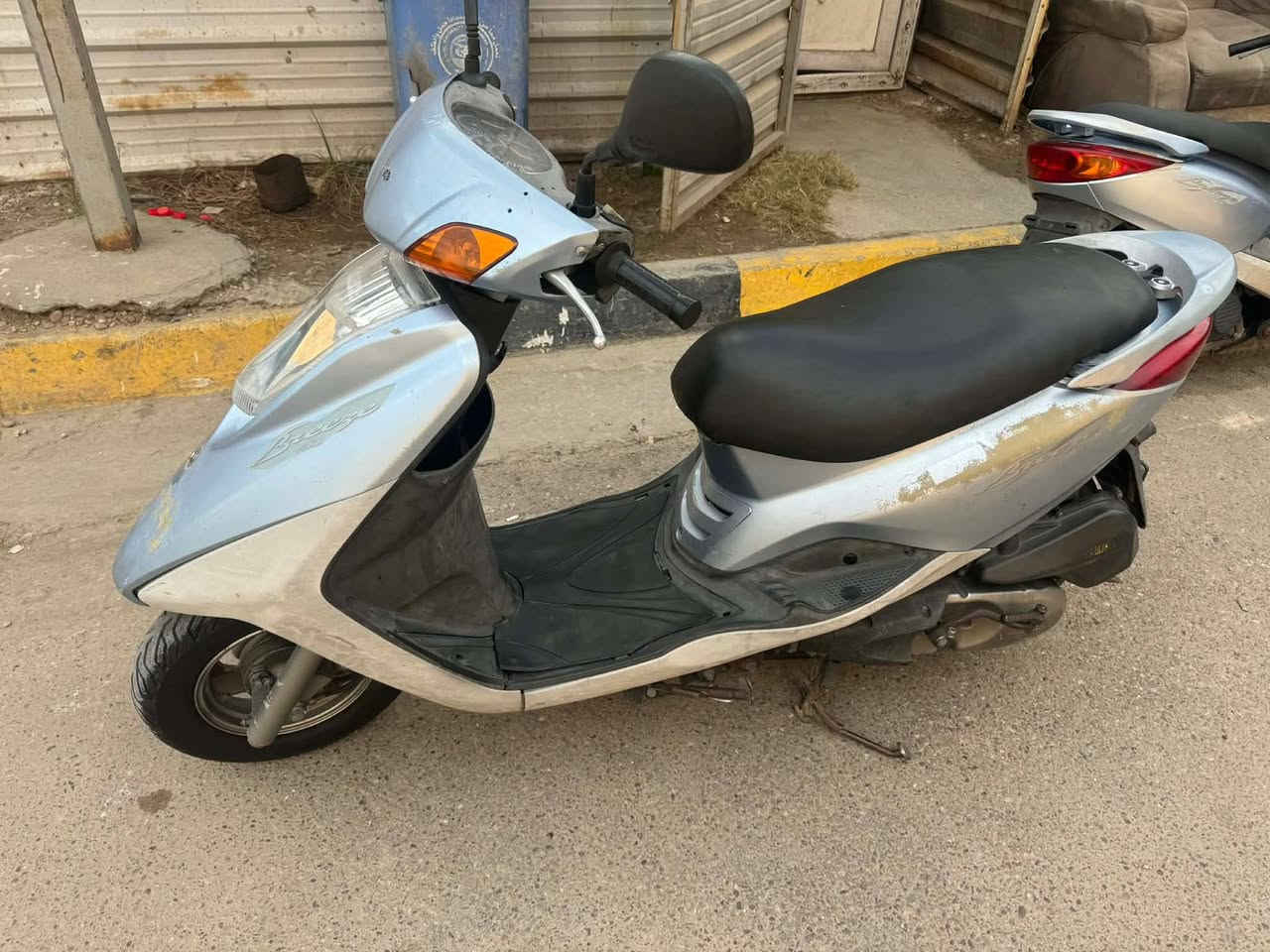 سلام عليكم بريز للبيع مال رمبه جديده سعره مابيه اي نقص سعر٧٠٠ وبيه مجال مكان بغداد حي تونس أفاق عربيه ***********
