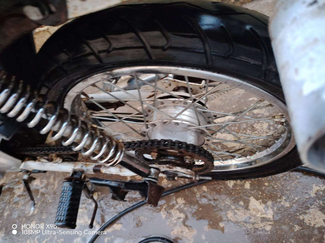 السلام عليكم نامه برو موديل 20 دراجه كلك  محرك شاصي بلاد وتانكي وصفاحيات بلاد بس الكشن مبدل والويل الخلفي مال نامه عقل رياضي وجوزه ب350🔓🔓🔓🔓🔓🔓بدون عمله مكاني جسر ابومنيصير رقم ***********
