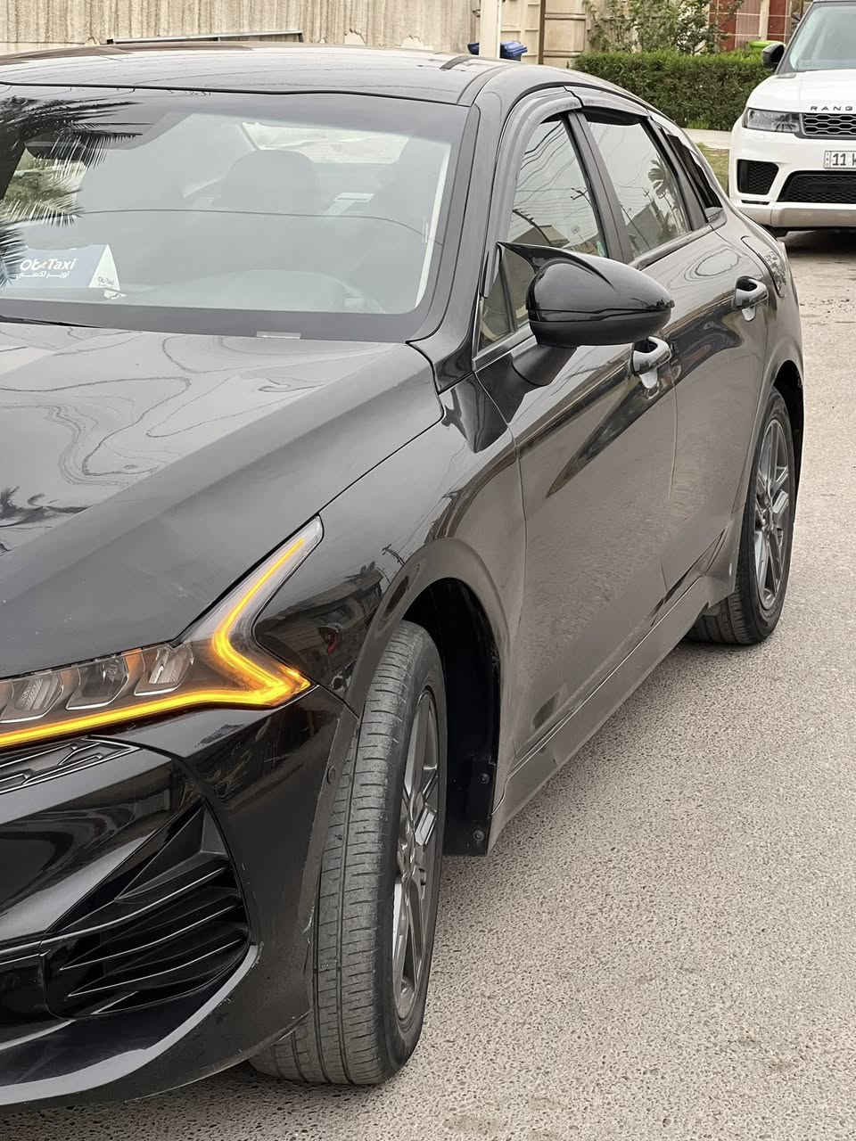 بسم الله الرحمن الرحيم
سلام عليكم 
K5 2021 للبيع
حجم محرك 1600 تيربو  
رقم اربيل تحوييل ثاني يوم
حادث جاملغ الايمن وبنيد نفسهم 
وجاملغ خلفي مرشوش يعني 3 قطع
بدون دواخل ولا شاصي ولا لغد 
سياره فول عده فتحه وجلد 
نظام ABS
مانع انزلاق
حساس اطارات
شاشه اعطال
بصمه ابواب
تشغيل عن بعد
اوتو هولد
تثبيت مسار
سايد بريك بصمه
اربع منضومات قياده
لايت LED
رادرات جانبية وخلفي 
دخول ذكي
ترحيب بل يدات
تحديد مسار 
شاشه كبيره
اندرود ابل كار بلاي
تنبيه عند فتح الابواب
صندوق ذكي يفتح عند الوقوف خلفه
كامرة خلفيه دواره
ماشيه 102 الف
سياره خير من الله 
سعر 148 ورقه بيه مجال 
مكان سياره بغداد حي جامعه
الاستفسار 
***********
