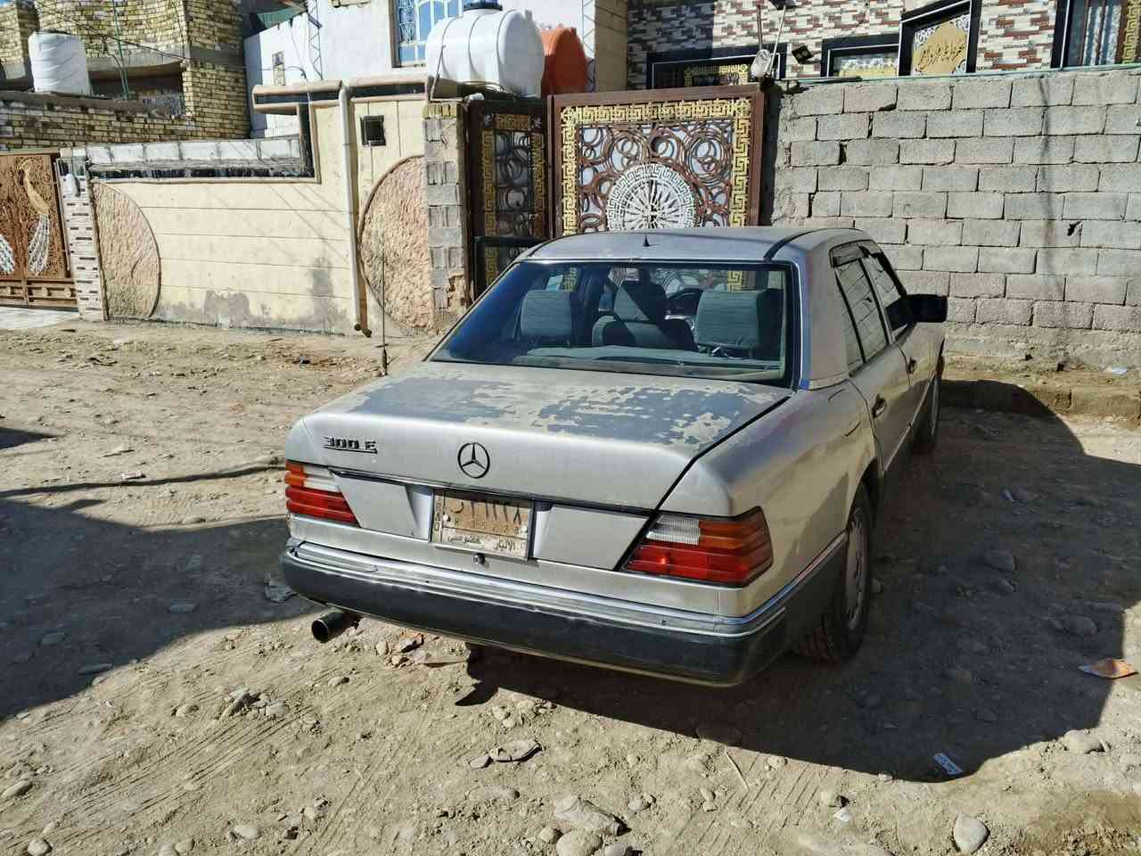 السلام عليكم
مارسيدس موديل 91
وكاله عامه راعيها موجود يمي 
تبريد ثلج 
تخم تاير 
دواخلها نضيفه
سياره حلوه 
المكينه بيها صوت 
كهربائيات كلها شغاله 
المكان الناصريه قضاء الفجر 
اتصال فقط الخاص ماكو 
الرقم‏ ‪***********‬‏
اذكر الله في كلمة طيبه ♥️
