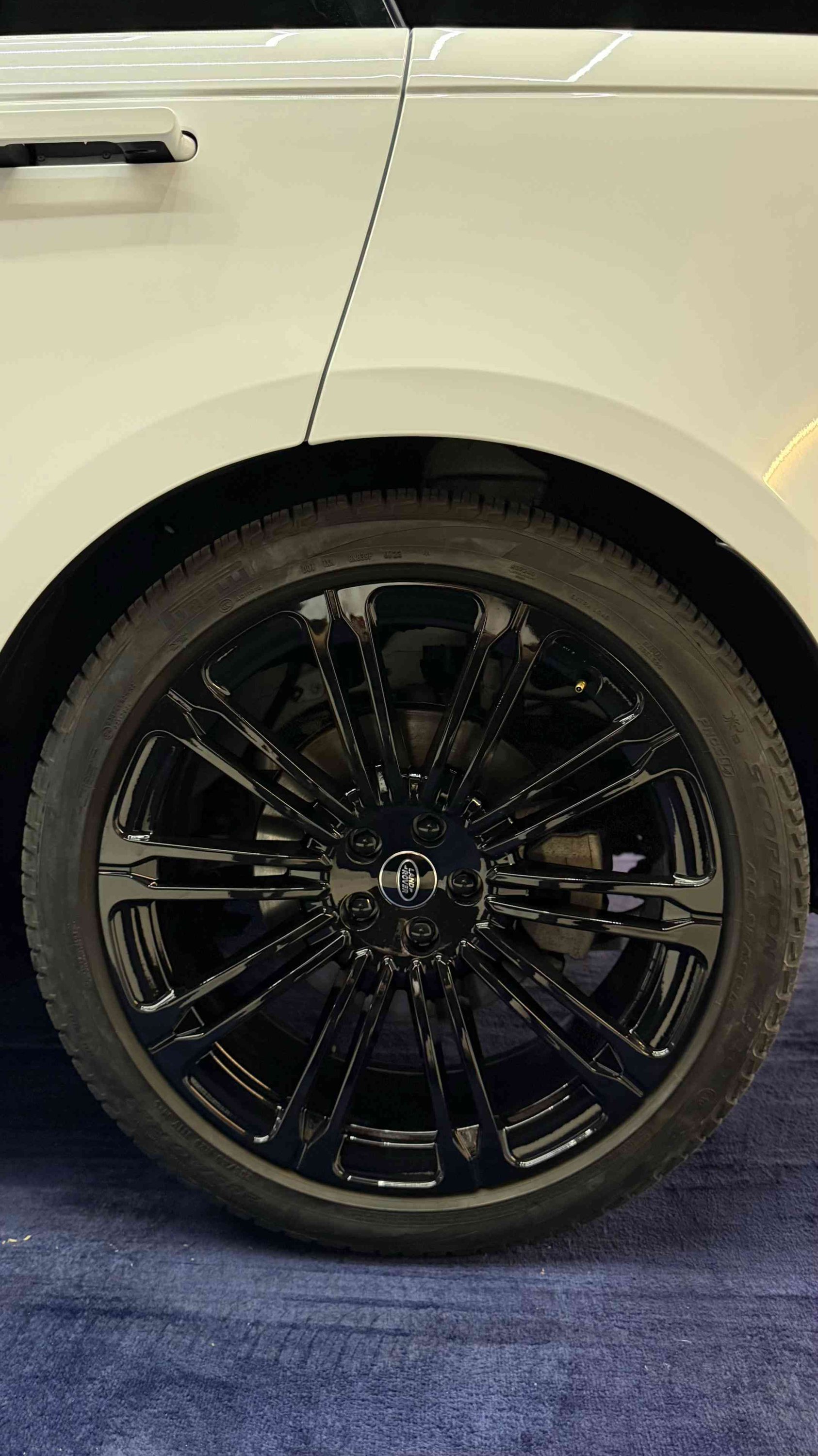 RANGE ROVER VOGUE 2024 clean title Black edition 18,000mil Sport edition Usa import Call for price: *********** *********** مشاهير_تيك_تول عرب_تيك_توك_امريكا #بغداد#
