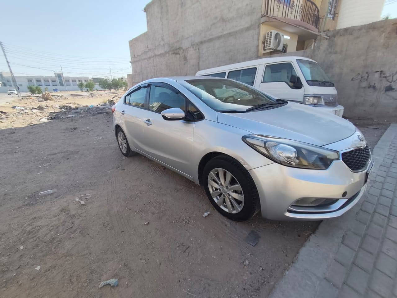 السلام عليكم كيا فورتي للبيع محرك 2000 دوش
موديل 14 امريكي حادثها جاملغ + بنيد صبغ فقط 
يعني قطعتين والباقي كفاله 
رقم كربلاء تحويل مباشر 
السعر ب 98 شراي يتصل 
***********
