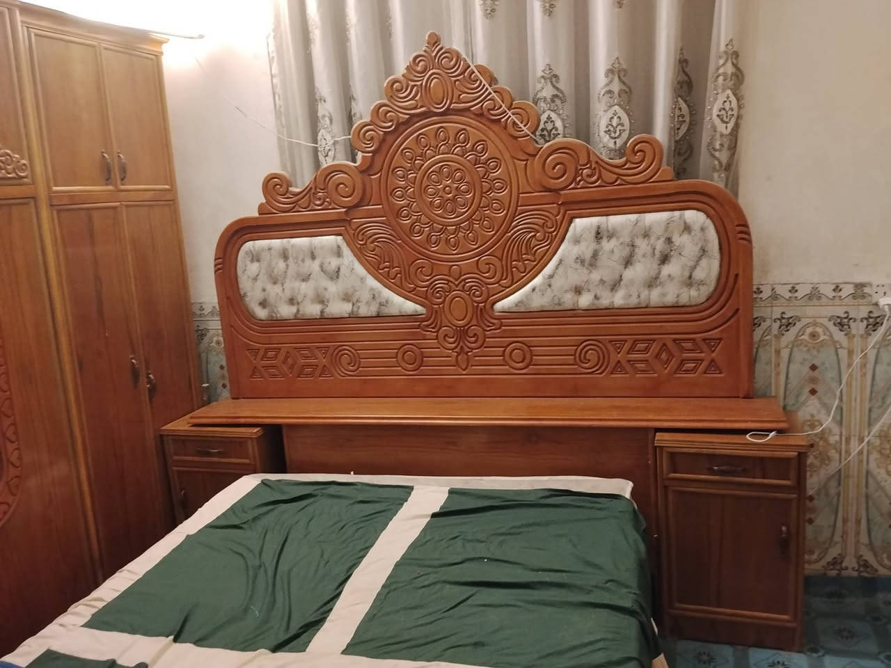 غرفه نضيفه لبيع ***********
