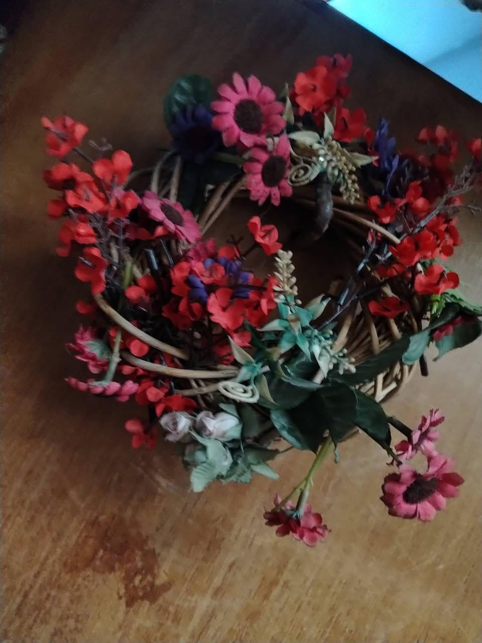 السلام عليكم عندي مايو مال سباحه ب ٥ ومال كرسمس كل حاجه ب٥ ولل  اضافه لايوجد لدينا توصيل *********** وهذا الرقم والريدهم دكو على واتساب علمود انجاوبكم وبخدمتكم
