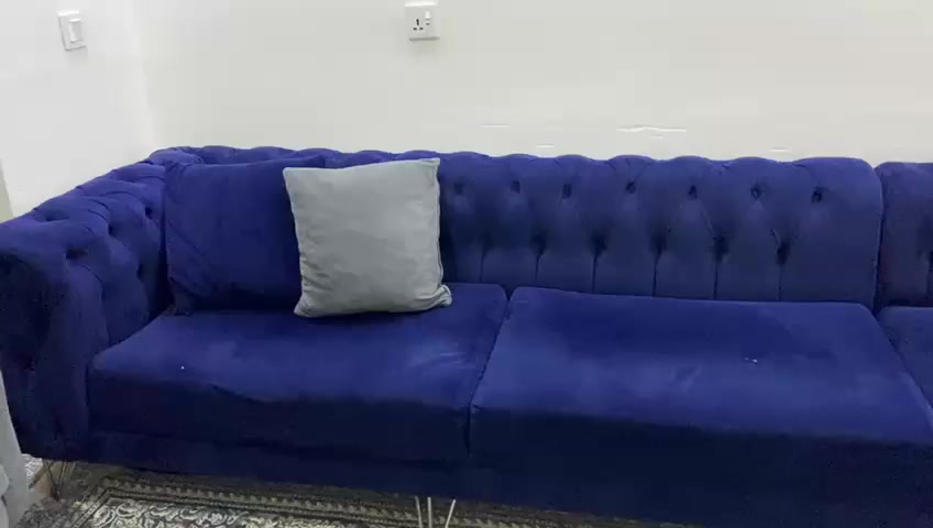 ديوان للبيع نضيف حرف L سعر 275 وبي مجال: واتساب  ***********
