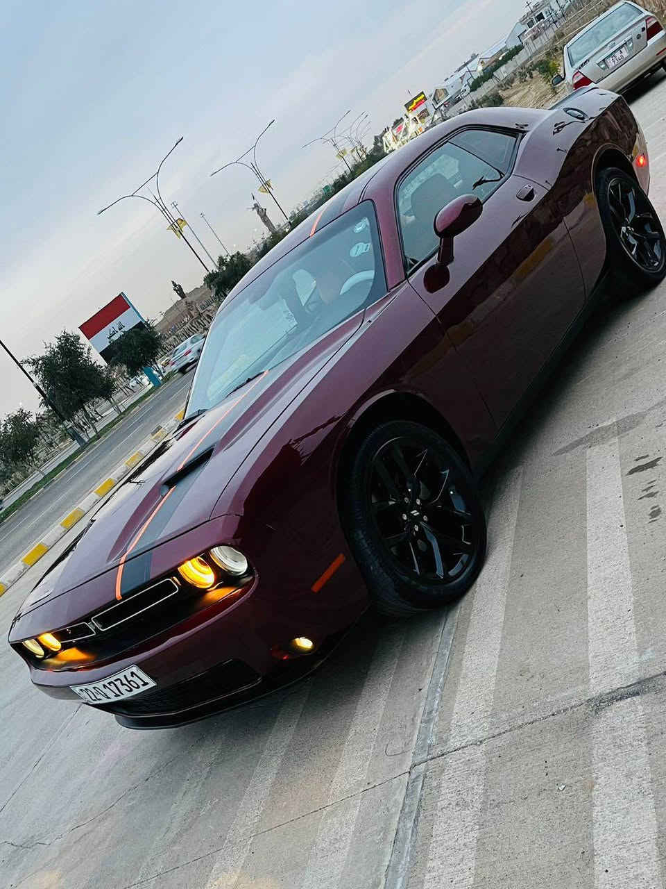 سلام عليك للبيع جالنجر 
موديل 2022
سياره صبغ حزام بدون دواخل بدون ارباك
بدون شواصي شرط
كير محرك كولهه شرط
سياره جاهزه من كل نواحي
رقم سنويه كولهه جديد بسمي
ماشي 50 ميل 
سعر 170 وبي مجال بسيط
مكان سياره كركوك
رقم موبيل *********** كركوك, العراق
