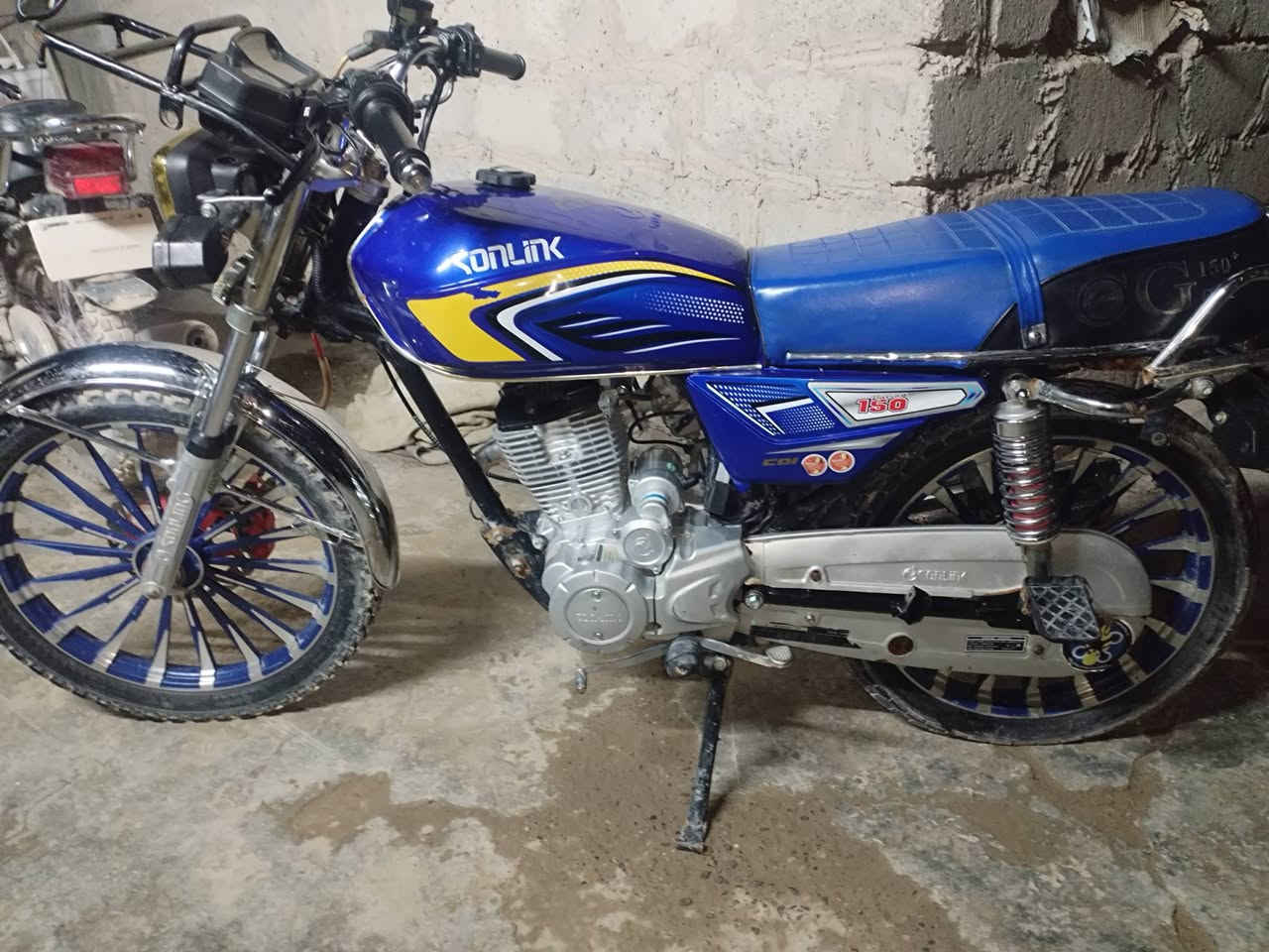 سلام عليكم دراجه لبيع سعر ٦٥٠ وبيها مجال شويه


**إذا كنت صاحب هذا الإعلان وتريد حذفه لأي سبب، رجاءا أرسل رسالة إلى الدعم الفني**