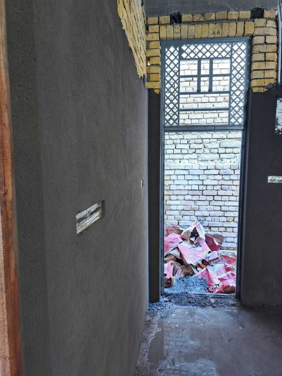 سلام عليكم خلفه البخ متفرغ شغل درجه اولئ صطار جص نثر جاهزين العمل ع متر قطعي يوميه ناصريه مركز ***********
