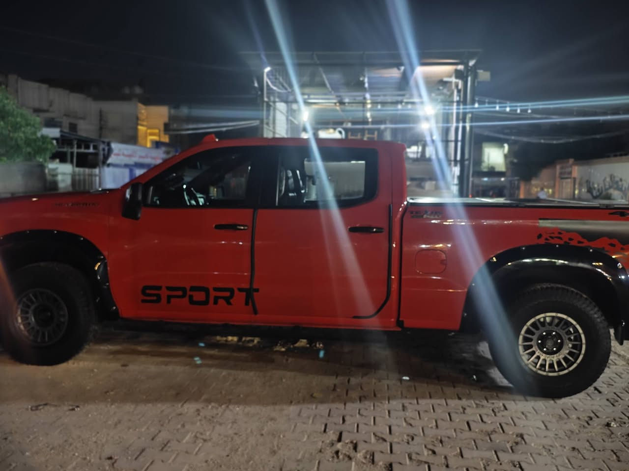 للبيع / المراوس
شفروليه سلفرادو 2022
رقم سليمانية
فئة Z71 Texas Edition
باب طويل — مرتفعة أصل 2 إنج

المحرك: V8 5.3
الممشى: 23 ألف فقط قابل للزيادة بعدها زيرو
الدشبورد خالي من الأعطال
سيرفس كامل وصيانة دورية

الحادث جداً بسيط: شخوط فقط، ومصبوغة على كد شبر، والهلال البديل بيه شخوط بسيطة تكحيل مسدس قمارة موثق مع السونار.

المواصفات:
بصمتين
تشغيل عن بُعد
داخل جلد
مساعدات قيادة
تحديد مسار
هاند بريك بصمة
إطفاء ذاتي
دفع رباعي
مرايا كهرباء
نظام عواد

الإضافات:
ويل أوف رود أصلي قياس 17 1500$
تاير طخم جديد تايلندي أوف رود 1200$
دوسات 650$
بطن بدي
غلاف بدي
سبيسرات تعريض 2.5 إنج
نفخات جاملغ
منظومة كامرات خاصة بالطرق الوعرة 450$

بجم كبس
 للجادين فقط.
غير متواجد على الفيس بوك، التواصل واتساب رجاءً:
***********
