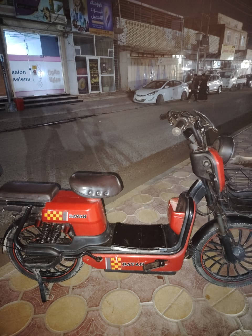 دراجه شحن شركه الريان بيها 3سرعه والسرعه مالته 60عدد البطاريات5السعر وياها ٢ سويجات بصمه مابيها السعر325وبيها مجال للشراي مكاني نجف رقمي***********
