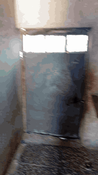 السلام عليكم بيت في الحميديه شارع السبيس دربونه ركن اسواق اسهيل
نهايته الفرع يم مولدت عماد الفريجي 
السعر 13 مليون رقم الهاتف ***********
