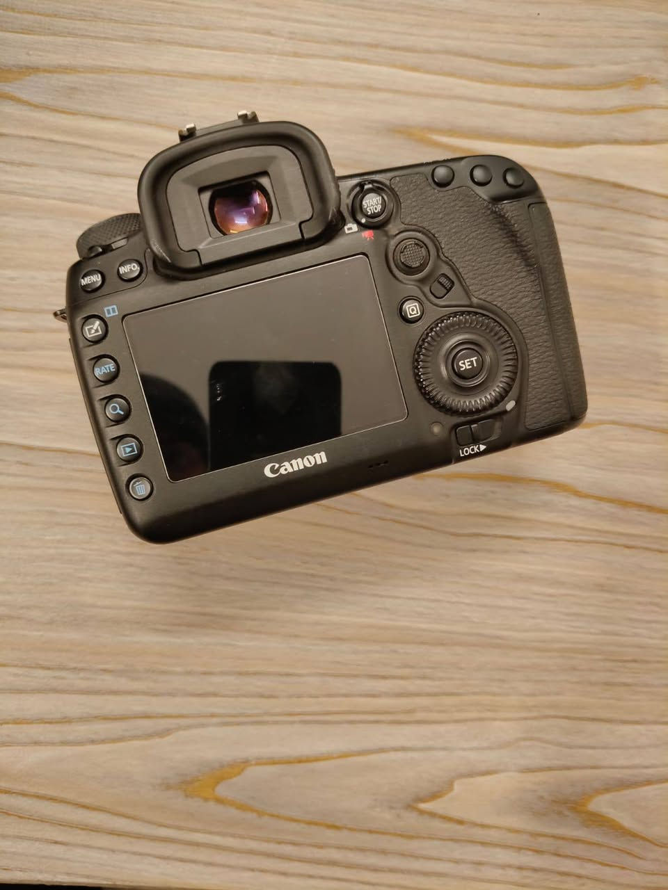 كانون ٥ دي مارك فور
للبيع نضيفة جدا 
فقط بدي


**إذا كنت صاحب هذا الإعلان وتريد حذفه لأي سبب، رجاءا أرسل رسالة إلى الدعم الفني**