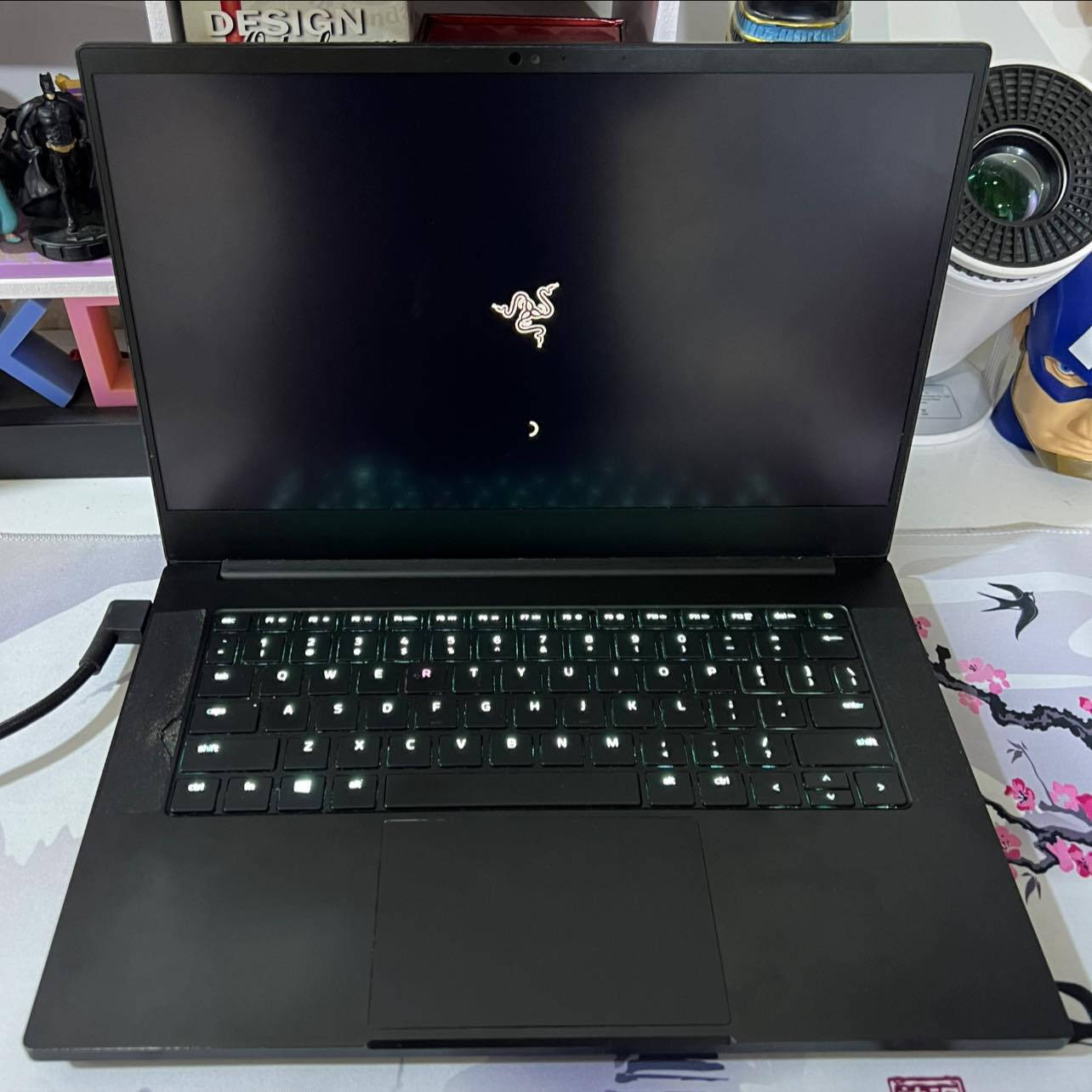 لابتوب كيمنك من Razer
Ryzen 9 5900HX
RTX 3060
RAM 16GB 3200
1TB SSD SAMSUNG

مستعمل نضيف انطيك بي ضمان 

مكاني الانبار و توصيل متوفر جميع المحافضات 

السعر 900 الف

***********
