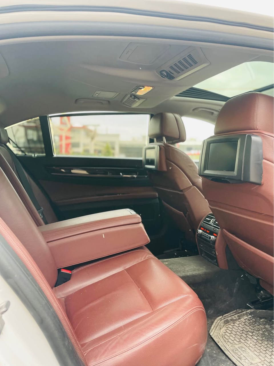 موديل ٢٠١٢
مكينه ٦ پستن و توربو
بئ دعم صقفو حيزام شرت
ئك دينار مه سره ف تئدا نينه
٨٠ هزار غورامه يئل سه ر ٠٧٥٠/٧٤٤/٧٦/٢٩
منفيست باشماغ
صعر ١٢٥ ومجال
دهوك 
*********** دهوك, العراق
