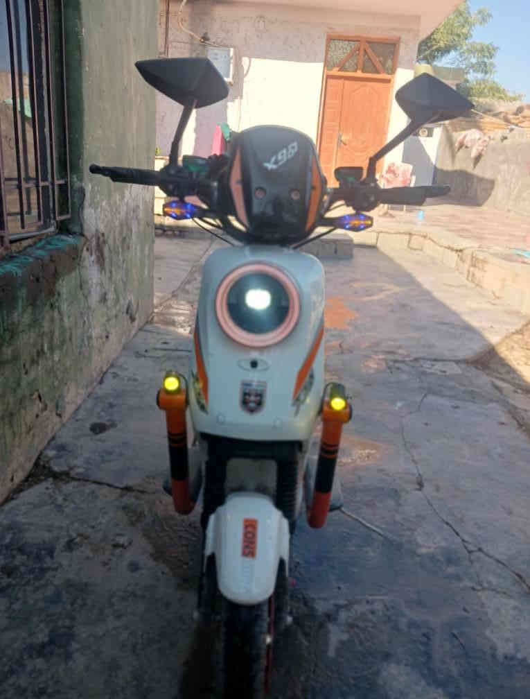 السلام عليكم  X900مديل ٢٠٢٥
2 بطاريات ☠️

4نمر

بلوتوث

نضام R 

رجوع للخلف

ستان موبايل

مرايات

شاحنه اصليه

بلباكيت

نشره ليلية 

لايت زنون

عالي ناصي

شاشه ديجيتال

سرعته140

اشاير 

دبل اشاره 

سله اماميه 

دبلات 

أمامي خلفي 

هواي مواصفات بيه بعد 

العنوان/ديالى +تقاطع ابو جسره

السعر750وبي مجال

 الشراي يتواصل ويا الرقم ***********
