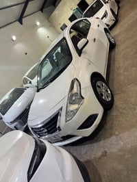 للبيع نيسان سني 2019 باسمي هزه جديد رقم جديد كير مكينه كفاله والسونار ...