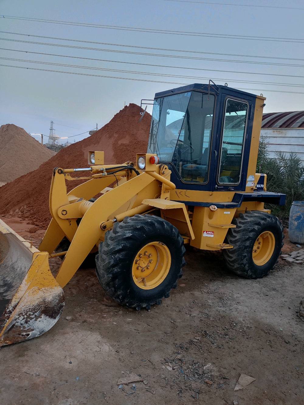 شفل كوماتسو WA70 دخول جديد منفيس موديل 2019 شفل كفاله عامه زيرو عل وضع شركة تفاصيل اكثر اتصل 