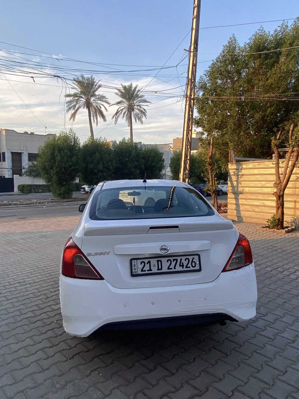 السلام عليكم 
للبيع نيسان سني هندي موديل 2017
بيها مكانات بارد وربع البنيد صبغ ونص باب السائق صبغ 
السعر 105 
مكاني بغداد المنصور 
***********
