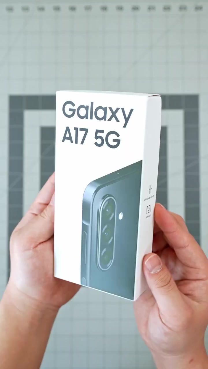 SAMSUNG GALAXY A17 5G🔥🔥
توفر الآان وبسعر جداً مميز ومع هدايا🔥🎁
ساارع بلحجز 🔥 🎁
يتوفر توصيل لجميع محافظات العراق 
🌟***********🌟
#samsung 
#galaxya17 
#samsunggalaxy 
#android 
#galaxy

