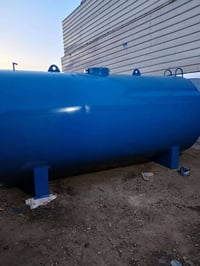 يوجد لدينا خزانات بكافة الاحجام للاستفسار الاتصال على الرقم 0771009521...