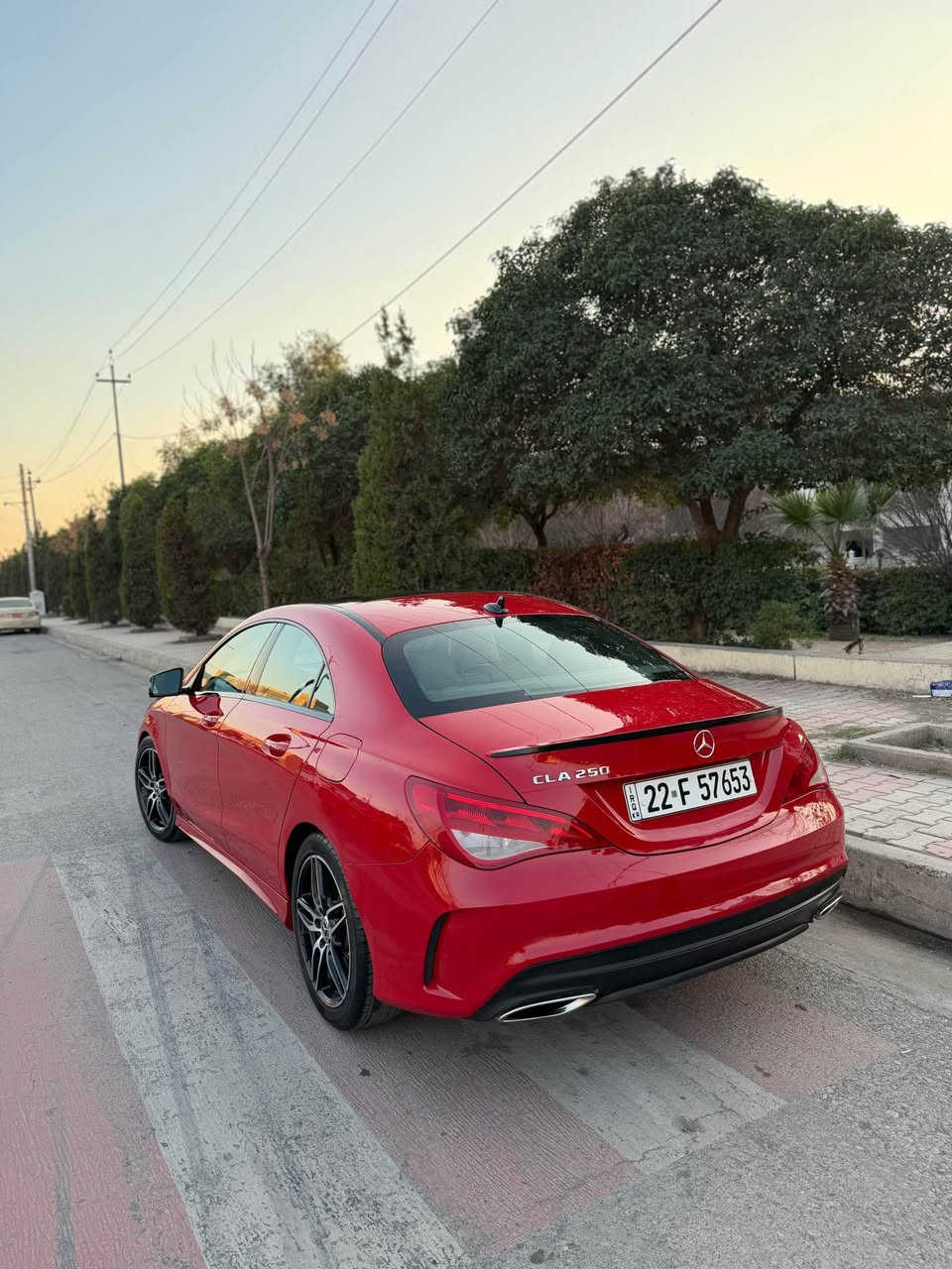 مارسدس CLA250 2018 فول للاخير 
وارد امريكي بيها بابين وربع جاملغ خلفي ايرباك بس تكمه طاك 
مواصفات فول للاخير واحد ع واحد
ماشيه 60 الف ميل 
سياره مال بيت صارلها عندي اربع سنين ونص كلش نضيفه وجاهزه وبدون نواقص وبسمي وكله جديد هزا فحص رقم سنويه
سعر مناسب اتصل او دزلي مسج
مكاني اربيل *********** أربيل, العراق
