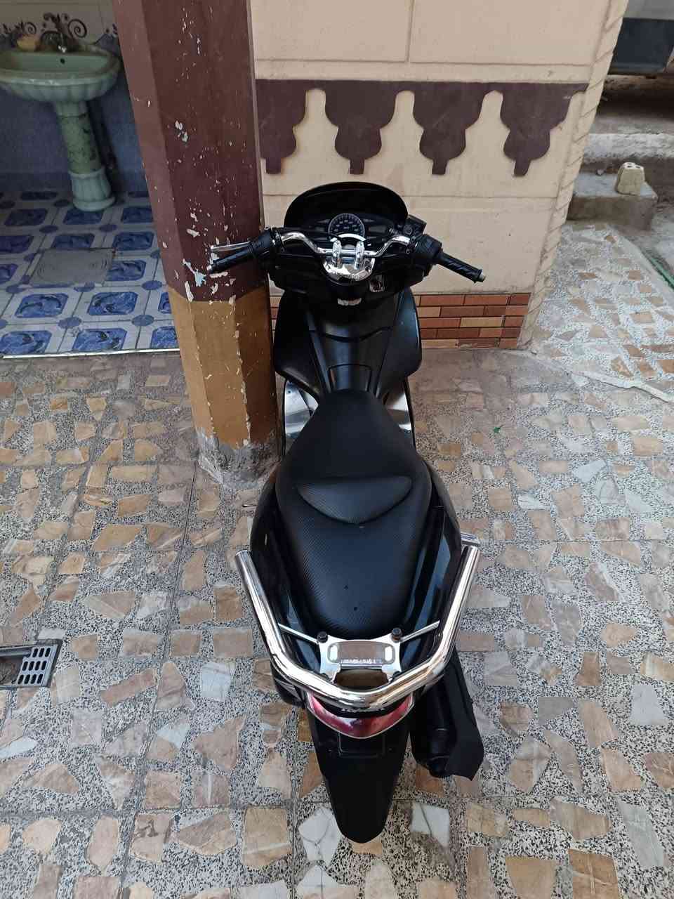 بيسي اكس ياباني اصلي مكينه مكفوله برغي مامفتوح بيها حساس ازدحام حساس ستان مكينه صوتها مسمعه شلعه معدل فول الدراجه كلش حلوه السعر مليون ٢٠٠ بغداد 
***********
