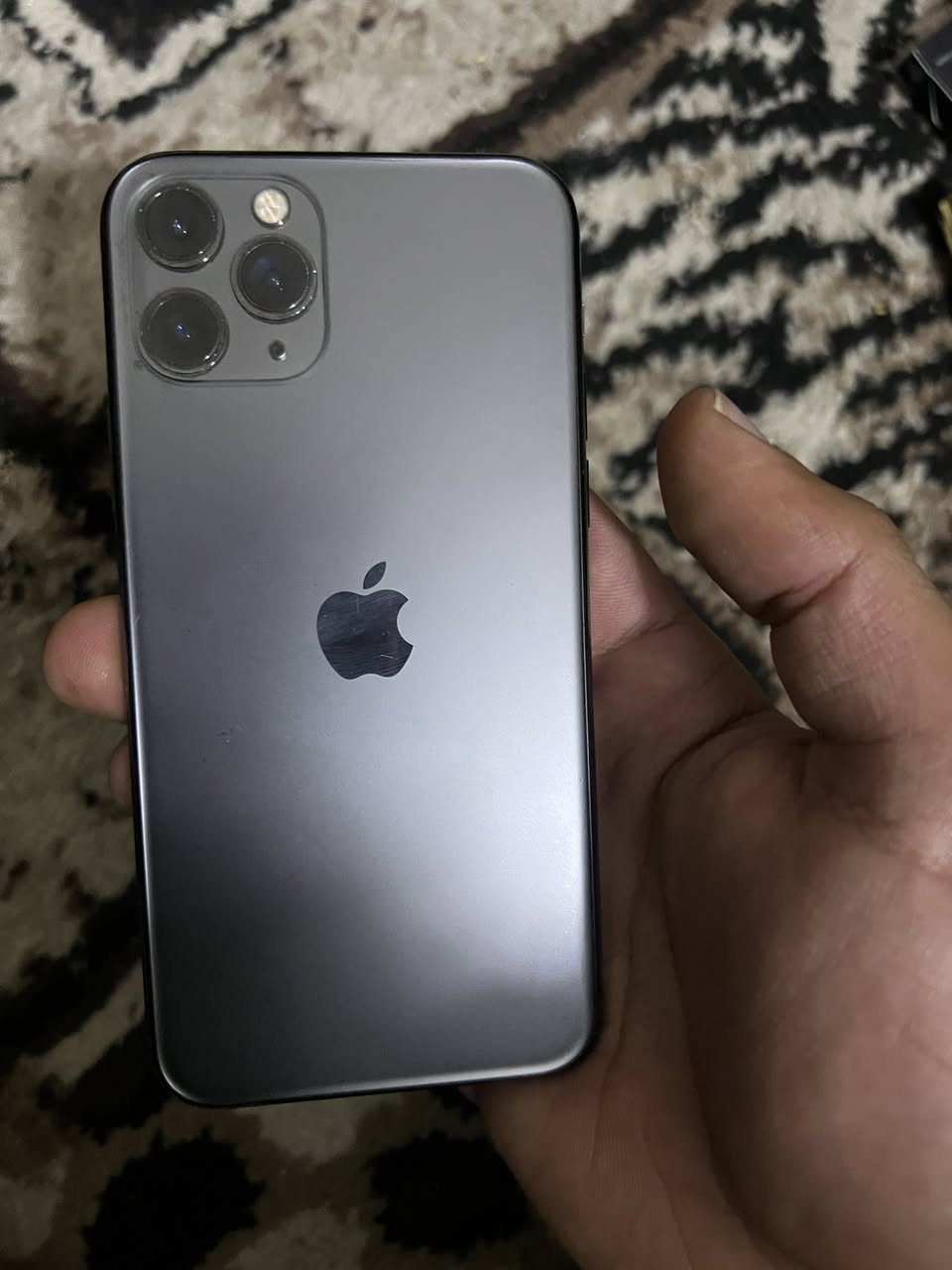 سلام عليكم 11برو فقط ذاكره 64بطاريه 73جهاز نضيف90%100جهاز ابد ما مفتوح مكاني بغداد حي اور سعر 275 وبي مجال حك جيه رقم هاتف ***********
