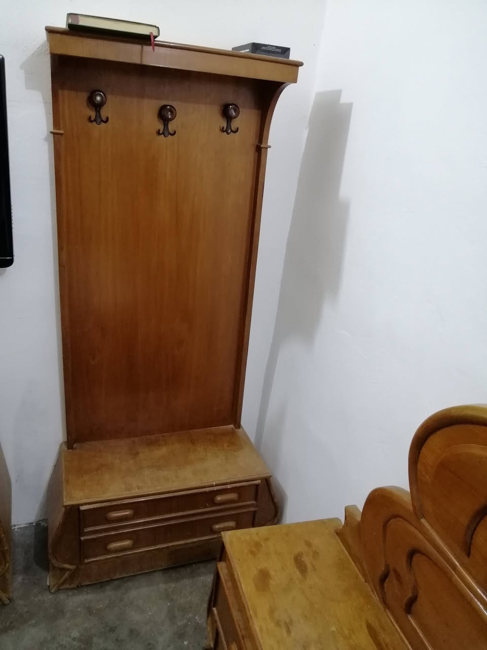 غرفة نوم صاج ايطالي للبيع
ضهر الكنتور براغي نضيف ست بوب ارتفاعه عالي
خشب نضيف لا مسكو ولا مشلع
يحتاجله بس صبغ تطلع جديده
المكان ديالى شهربان بلور
سعره ٥٠٠ الف


**إذا كنت صاحب هذا الإعلان وتريد حذفه لأي سبب، رجاءا أرسل رسالة إلى الدعم الفني**