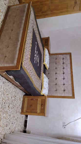 السلام عليكم غرفة نوم للبيع تسكام أربع أبواب للاستفسار خاص على الرقم ***********
