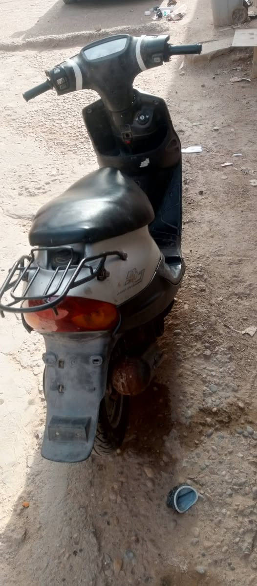 سلام عليكم شباب دراجه البيع يوماهه دراجه حلوه ونضيفه كهربايات شقال شلعه معدل سعر 450 وبيهه مجال متواجد خاص او هاض رقمي ***********
