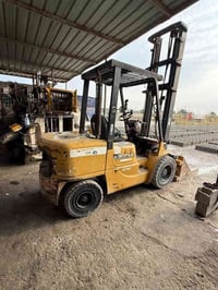 رافعه شوكيه  3ونص طن  3حركات  جب عالي. 2003 باقي التفاصيل 07702335070 ...