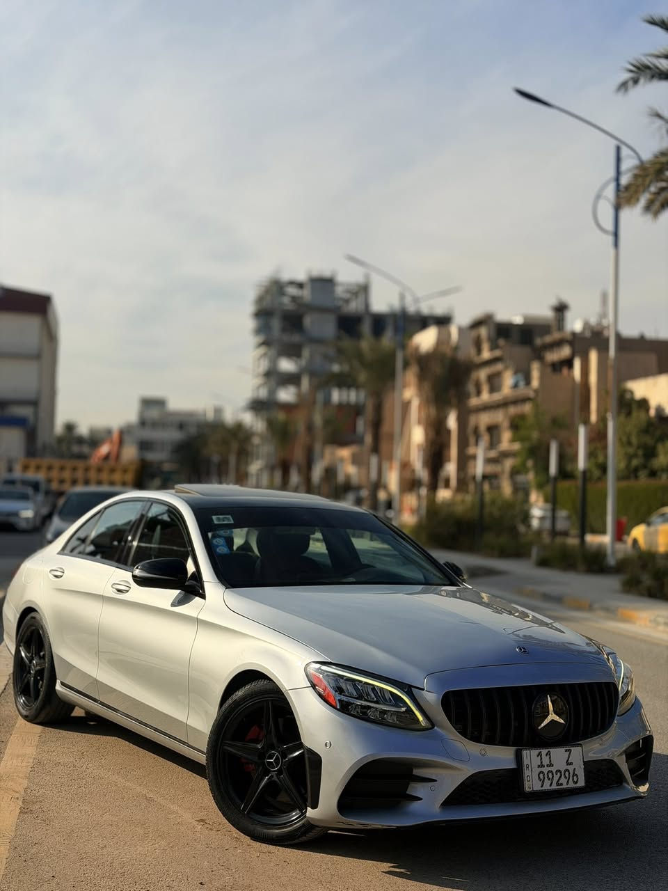 السلام عليكم حبايب للبيع او مراوس مرسديس C300
موديل 2020 C300  

ماشية 75000 كيلو حقيقي

رقم بغداد تحول مباشر 

فتحة

شاشه جبيرة

تبريد  قطعتين منفصل 

كشنات امامية كهرباء وخزن وتدفئه

ستيرن كهرباء وخزن 

مثبت سرعة 

رادار جانبي 

نقاط عمياء

رادار امامي 

حساسات امامي خلفي 

كامرة خلفيه

اوتو ستوب 

اوتو هولد 

مغلفة ppf 

سايد بريك كهرباء 

5 انظمة قيادة إيكو /كوفورد/سبورت/سبورت بلاص /اندفجول 

ماسحات اوتو 

اشاير بالمري 

انارات ترحيب خارجية 

بصمة تشغيل و4 بيبان وصندوك 

محرك 2000 توربو كلش قوي و اقتصادي

السياره جاهزه مابيها اي نقص 

السيار كلش حلوه وجديد كلش  

 

  بيها البنيد صبغ وباب سايق نصه  فقط

السعر 27.000$ وبيه مجال

السياره مكانه بغداد المنصور 

الرقم 

***********
