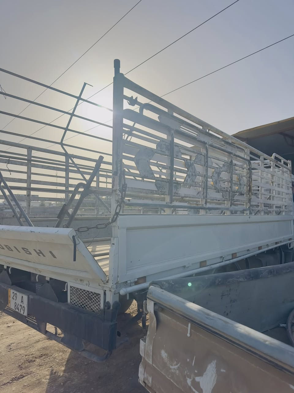 السلام عليكم 🫡 
بدي كنتر للبيع بدي نضيف
بي صبغ فقط
مكان ديالى خان بني سعد
***********
